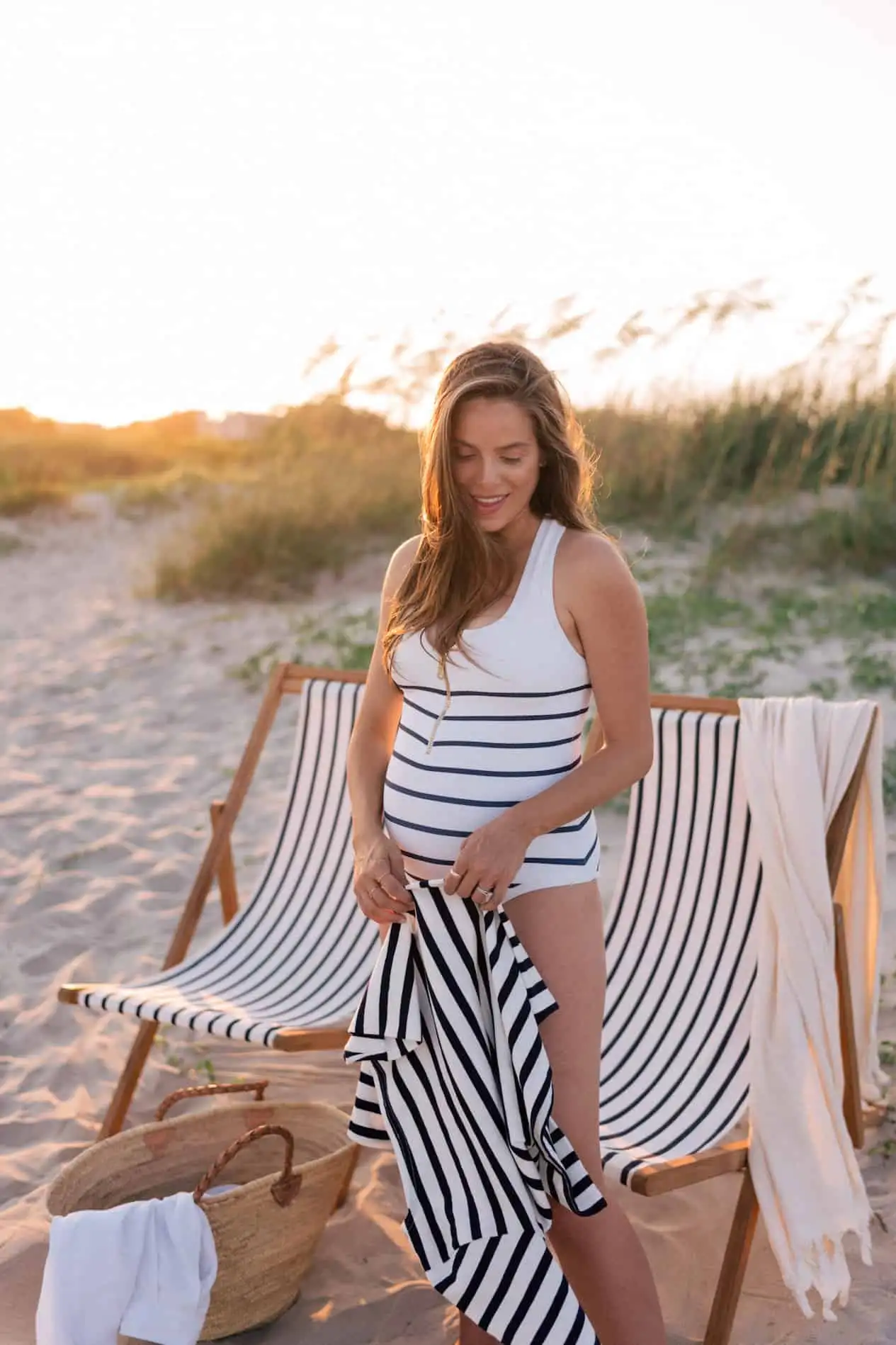 Beach Maternity Photoshoot: Tips For Capturing the Magic Moment