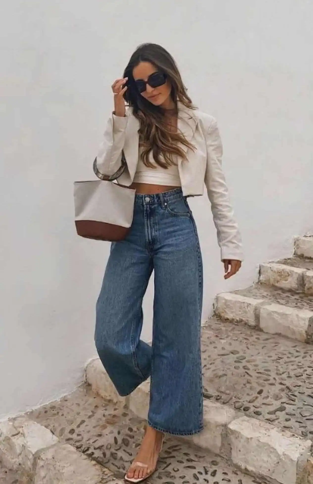 How To Style Wide Leg Jeans: 7 Essential Tips