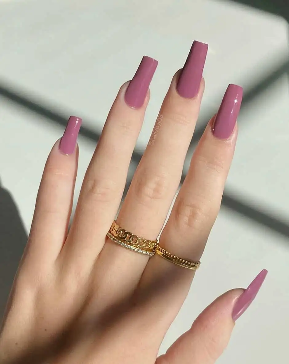 Mauve Nails: 7 Ways to Wear this Trendy Shade