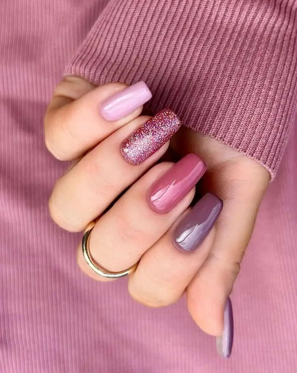 Mauve Nails: 7 Ways to Wear this Trendy Shade