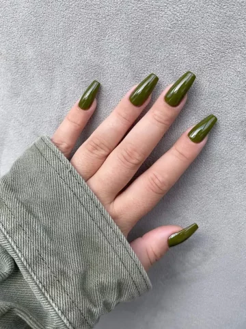 Olive Green Nails 001