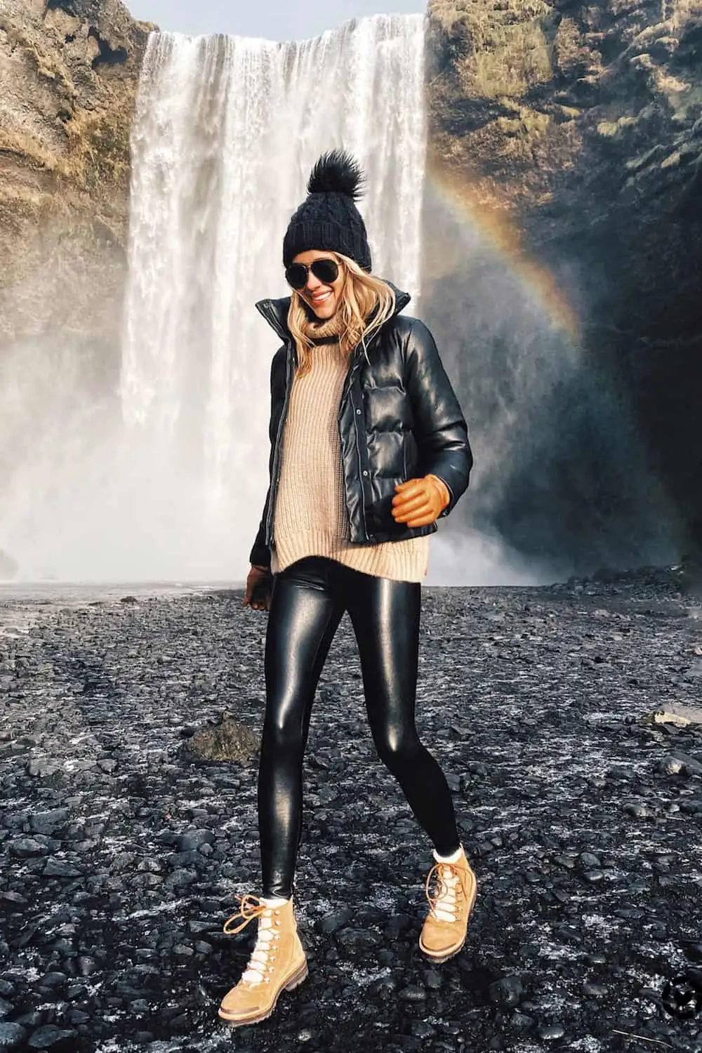 What To Wear With Faux Leather Leggings: A Simple Style Guide