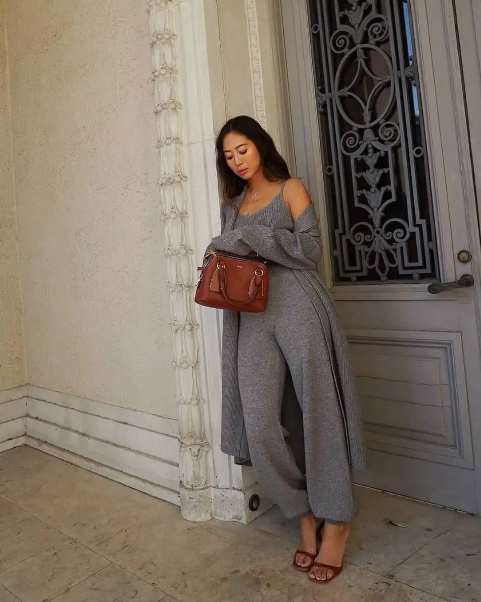 What To Wear With Grey Sweatpants: Get The Best Style Inspiration